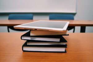 Revolutionizing-Education-Embracing-Technology-in-the-Classroom